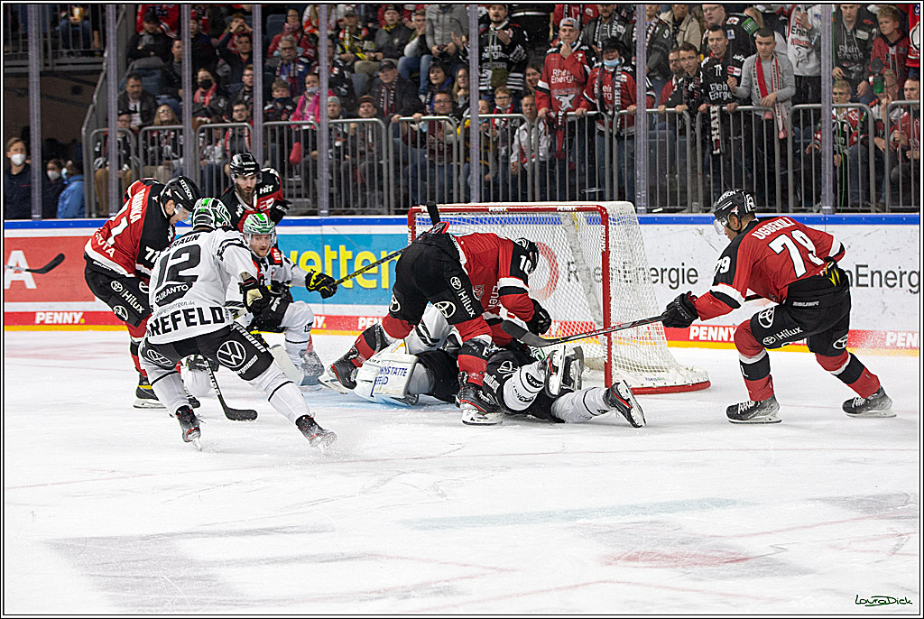 PENNY DEL;  Koelner Haie - Krefeld Pinguins; Koeln, 31.10.2021